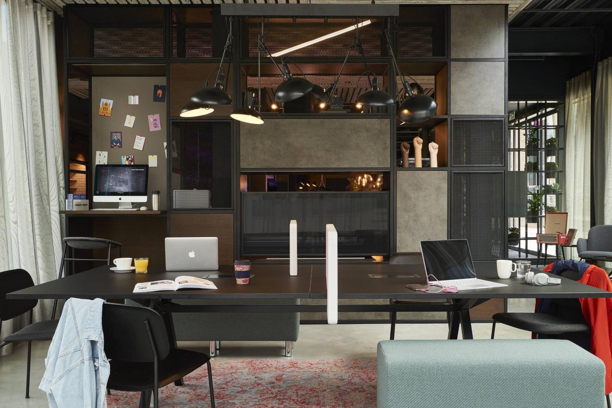 Moxy York Hotel Bagian luar foto