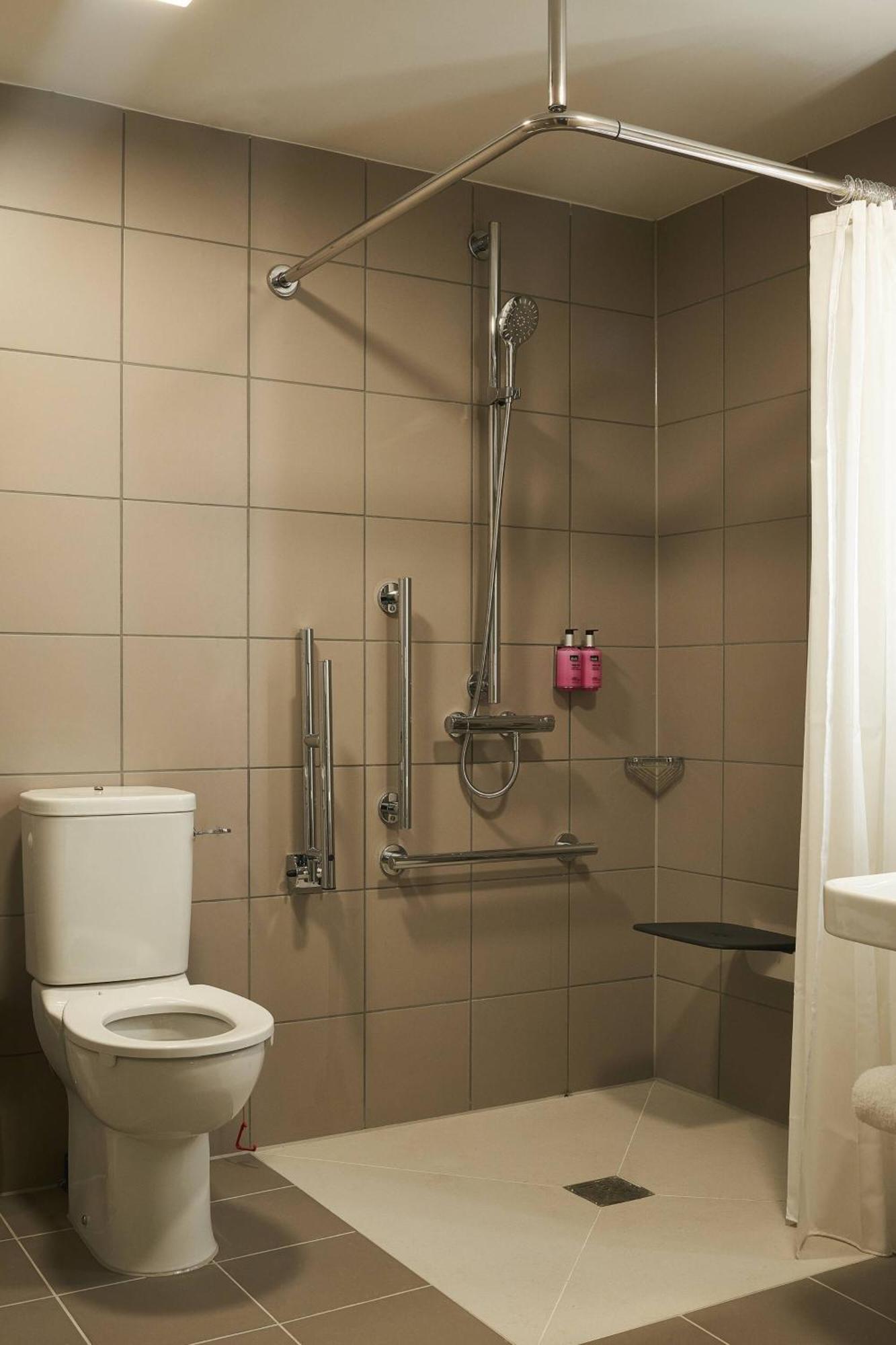 Moxy York Hotel Bagian luar foto