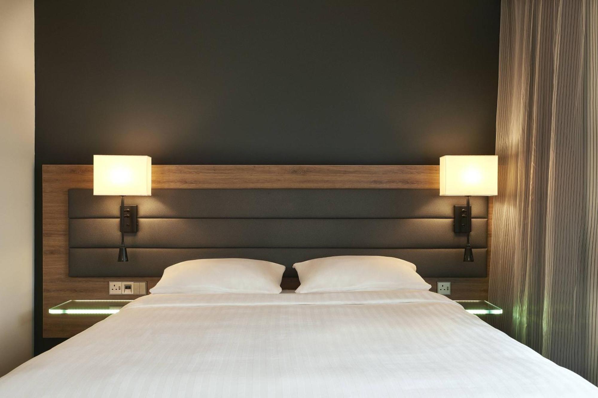 Moxy York Hotel Bagian luar foto