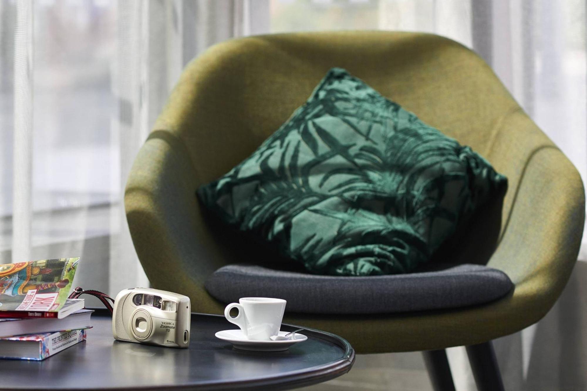 Moxy York Hotel Bagian luar foto