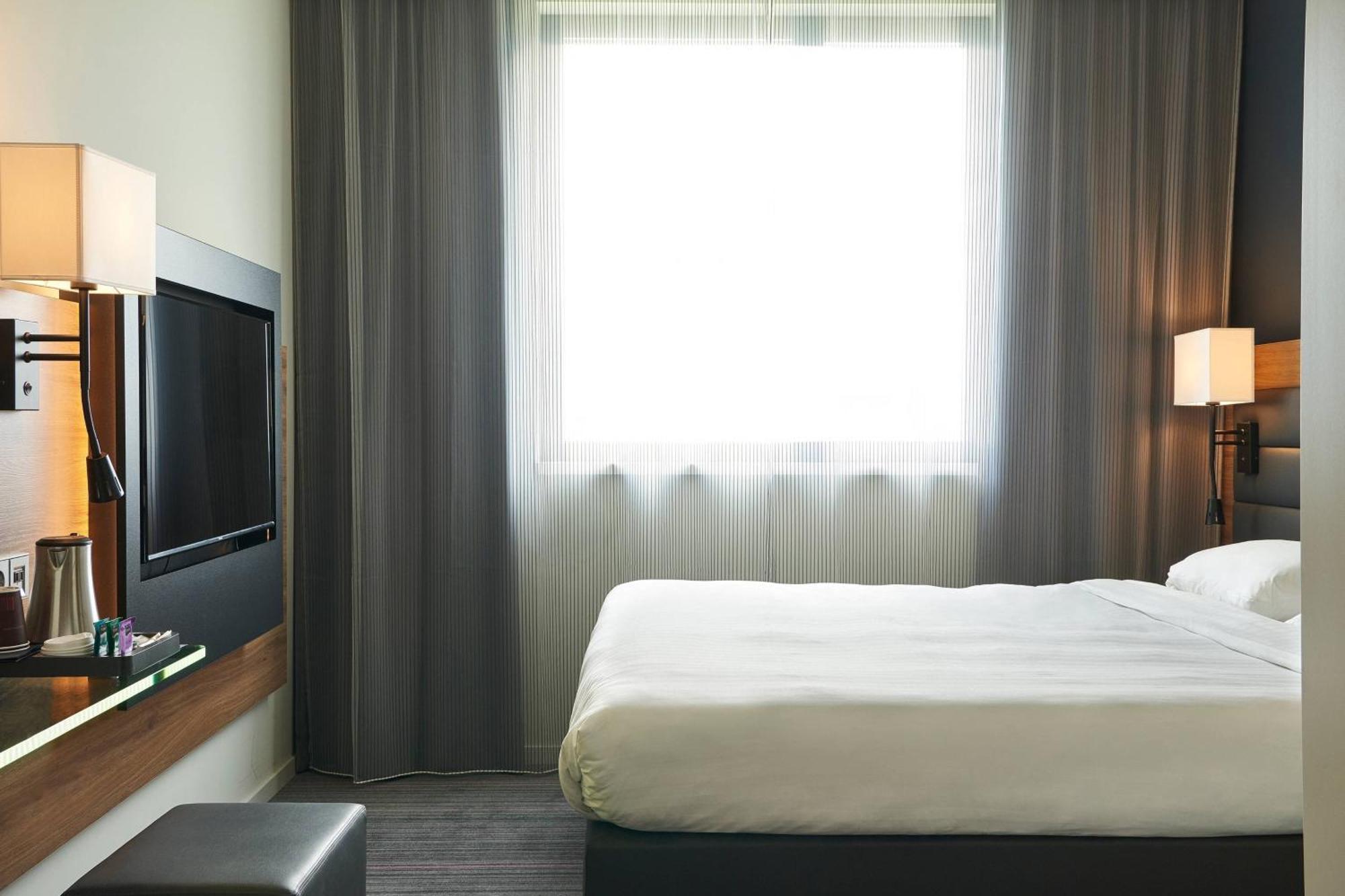 Moxy York Hotel Bagian luar foto