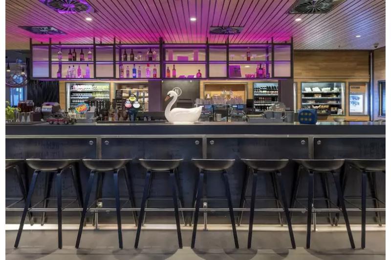 Moxy York Hotel Bagian luar foto